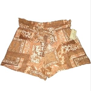 NWT No Comment Multi-Color Floral Paperbag Style Shorts Women's SZ 2X